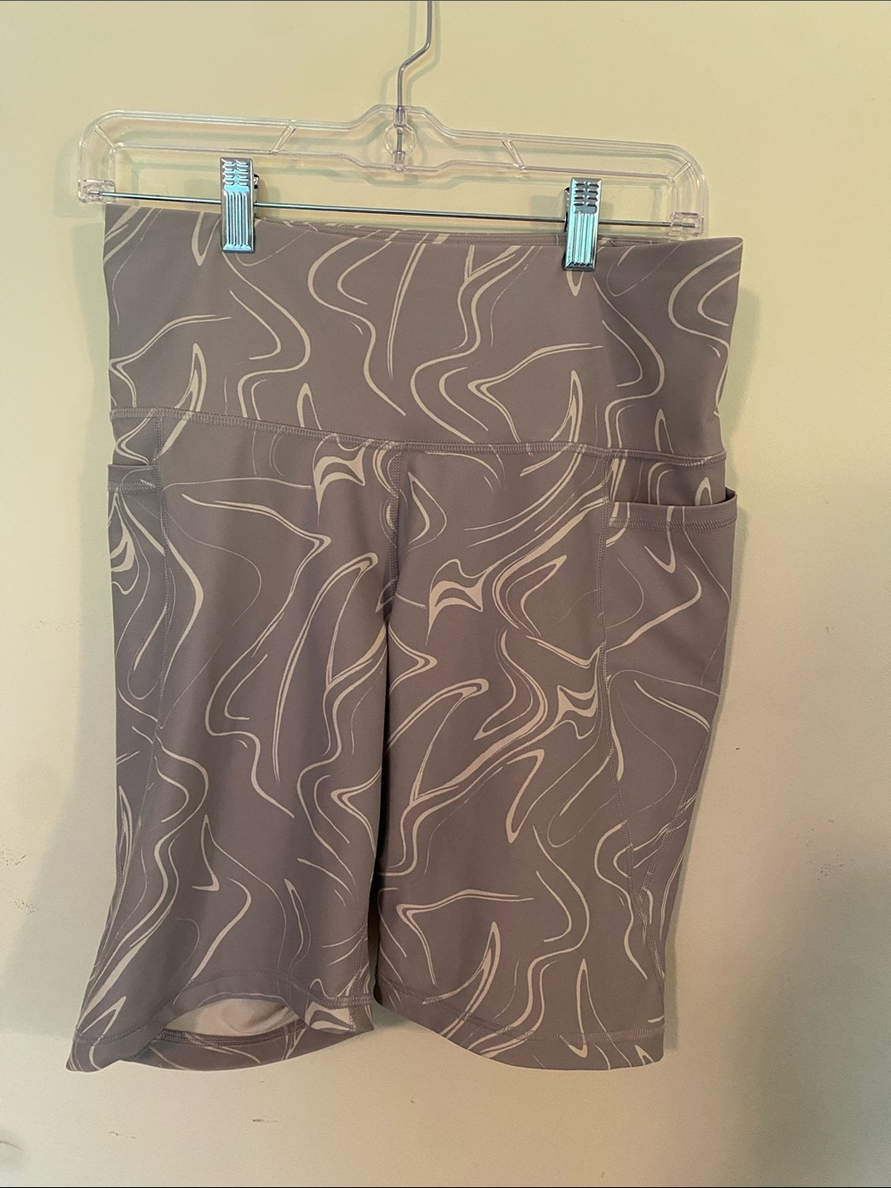 High-Waist Women’s Gray Patterned biker Shorts
